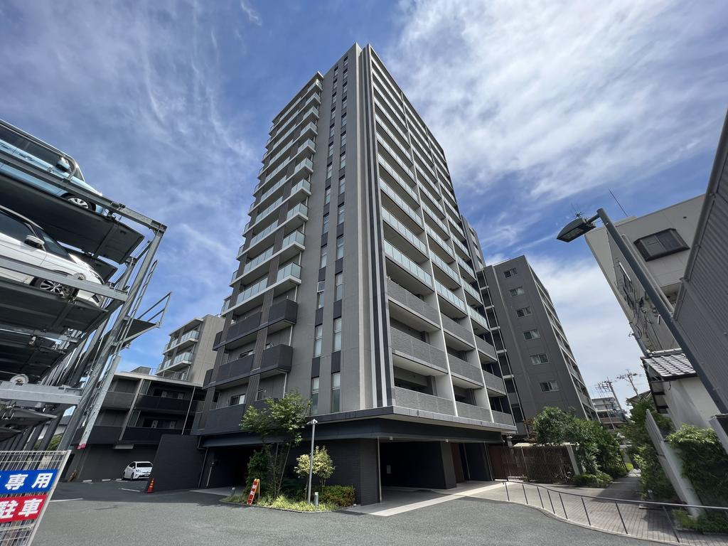 プレミスト京町本丁の外観