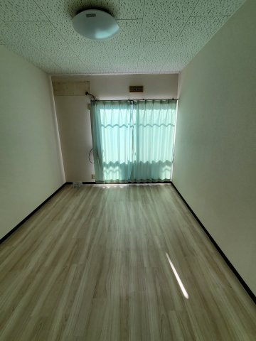 サンライフ宮野Bの居間・リビング