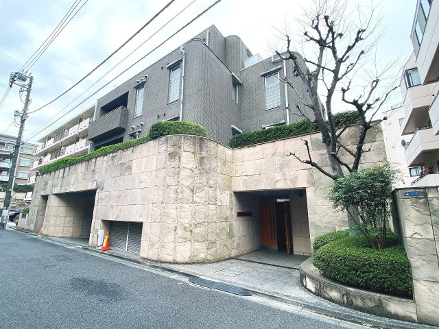 ベラコリーナ夏目坂の外観