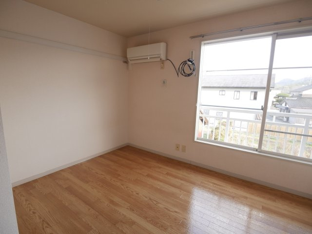 ツインコートAの居間・リビング|使いやすいリビングです