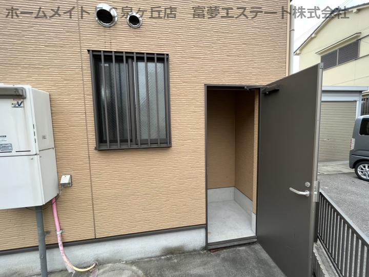 キューブメント石津のエントランス