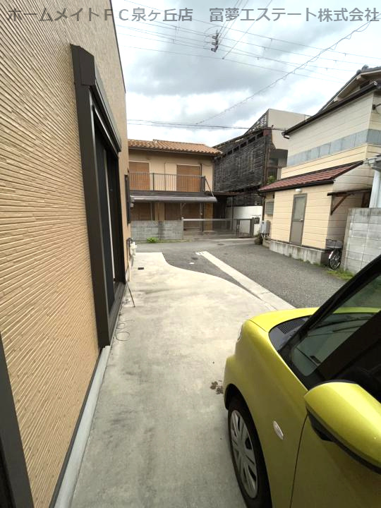 キューブメント石津の駐車場