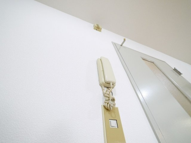 坂田マンションのセキュリティ|インターホン付きで安心ですね。