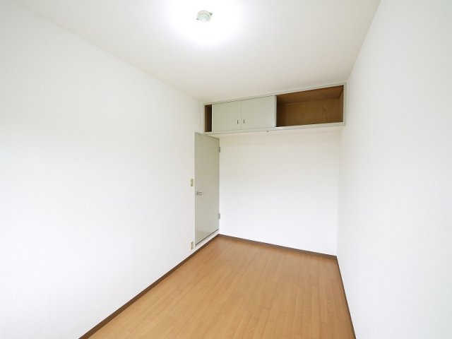 坂田マンションの洋室|使い勝手のいい洋室です