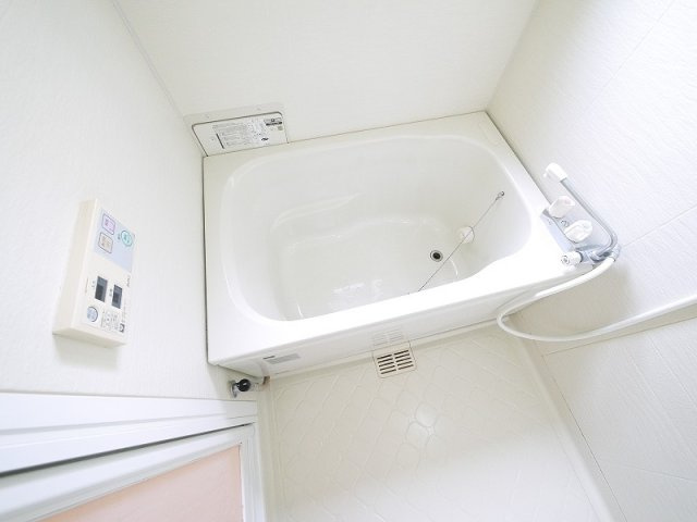 坂田マンションの浴室|お風呂で日々の疲れを落としましょう