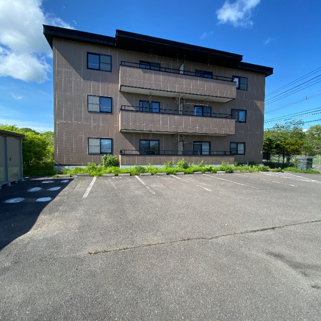 高橋マンションの駐車場