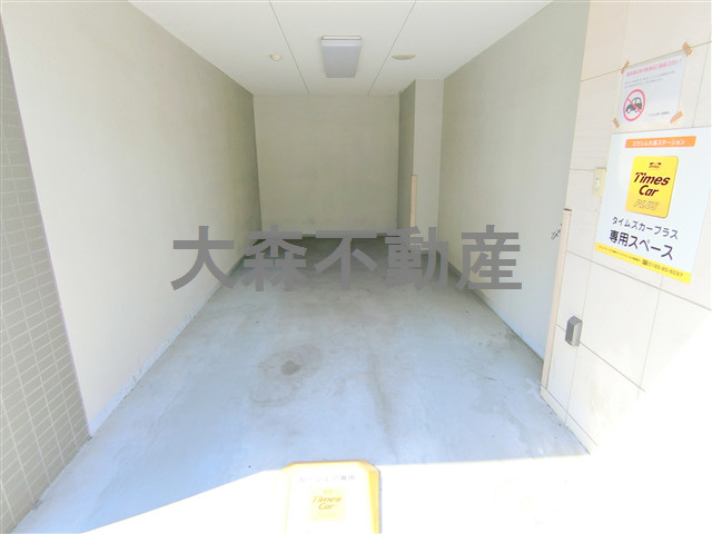 大森町駅近人気分譲賃貸マンションの駐車場