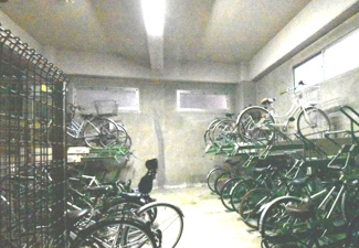 【駐車場】 | 入居者専用の駐輪場(^^)/
