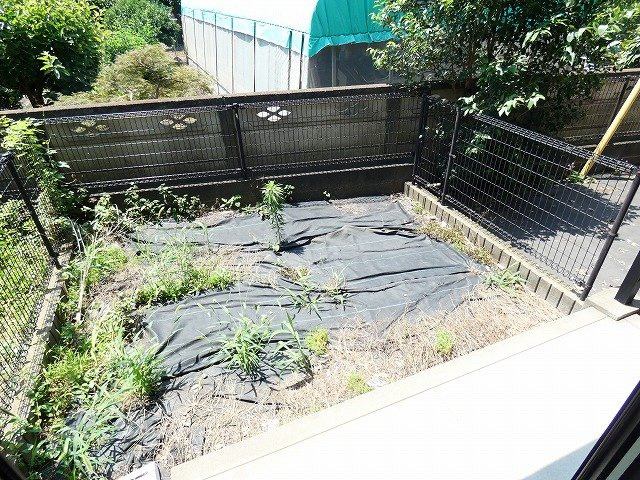 【庭】 | 前面棟無しで日当たり良好なお庭です。