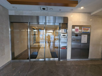 【エントランス】 | 安全に配慮されたオートロックマンションです♪室内ＴＶモニタ付インターホンで来訪者を確認できます