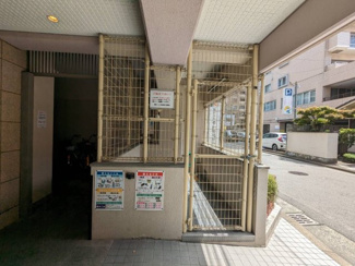 【その他共用部分】 | 敷地内にゴミ捨て場があります