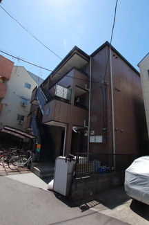 ★3階建ての単身向け賃貸アパート★