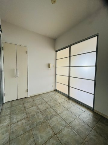 仲介手数料0円！！レインボーカーサ内田橋の居間・リビング