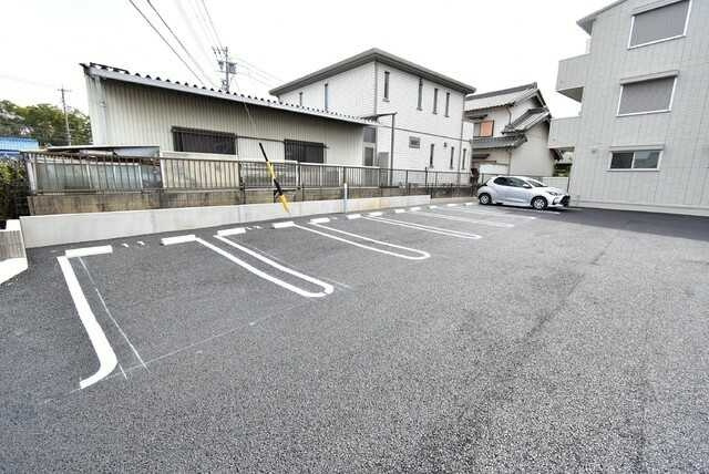 Ｄ－ｒｏｏｍ富士松　　　刈谷市の賃貸ならクラスホーム刈谷店　　の駐車場