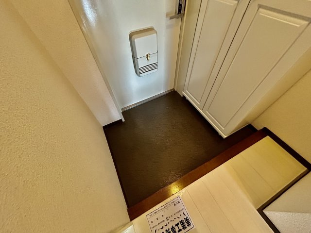 【玄関】 | メゾンドール富田林