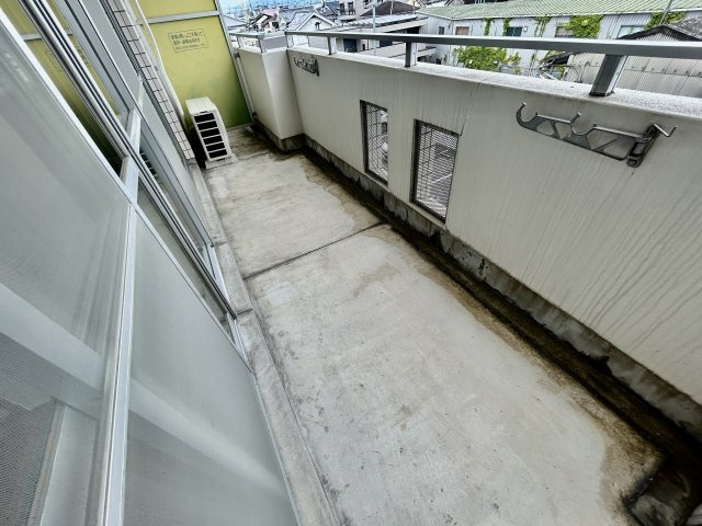 【バルコニー】 | メゾンドール富田林
