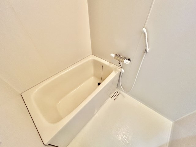 【浴室】 | メゾンドール富田林