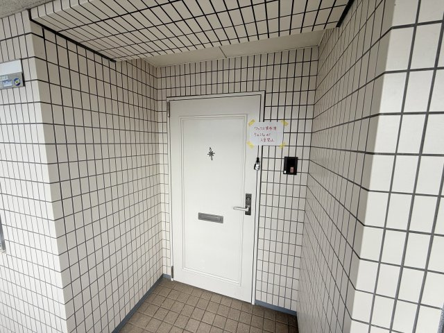 【玄関】 | メゾンドール富田林