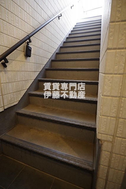 アルディア南川のロビー