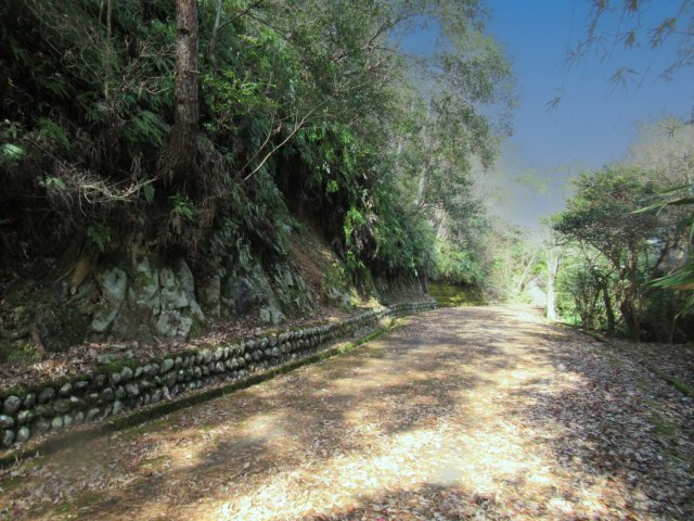 丸美リッチランド斧峠③の前面道路含む現地写真