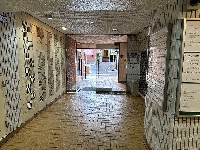 エクセル入谷２号館のエントランス