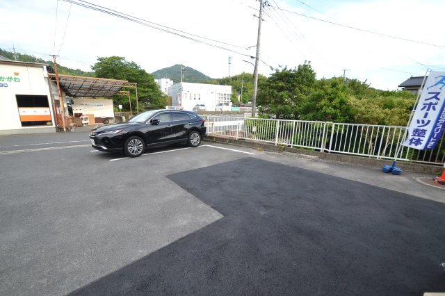 【駐車場】 | 八幡東店舗