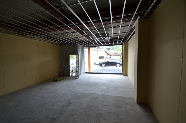 【内装】 | 八幡東店舗