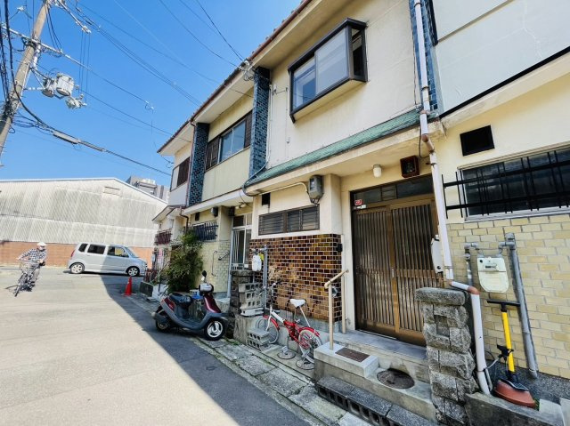 西京極堤下町の前面道路含む現地写真