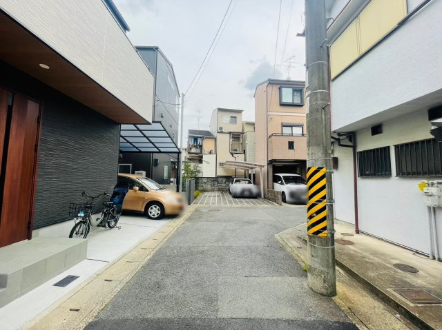 太秦一ノ井町の前面道路含む現地写真