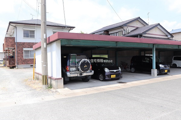 グレース小森野の駐車場