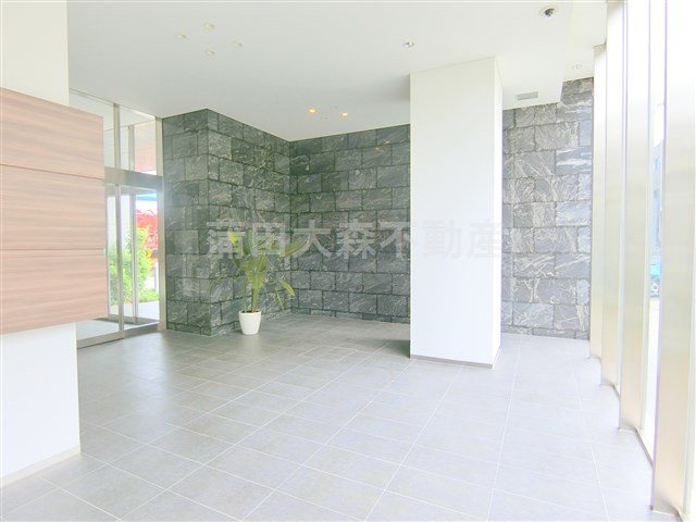 レジディア蒲田Ⅳのエントランス