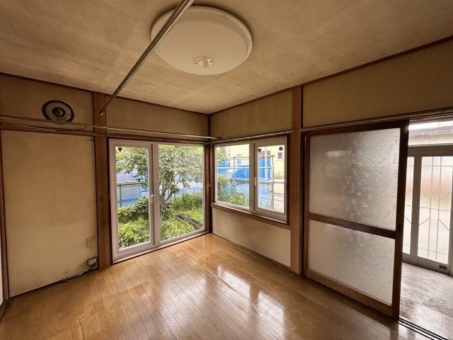 ◎釧路市駒場町　中古住宅の居間・リビング|2023/6撮影