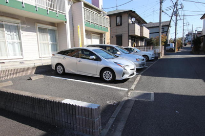 敷地内駐車場あり(別途契約)※要空き確認