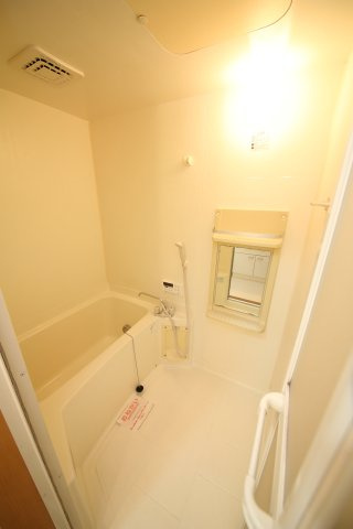 ヒルズ向イ山の浴室