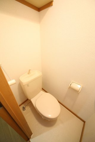 ヒルズ向イ山のトイレ