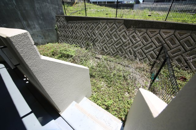 ヒルズ向イ山の庭