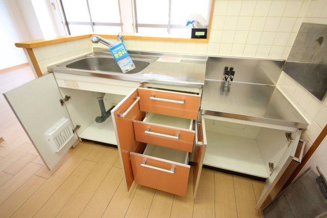 ヒルズ向イ山のキッチン