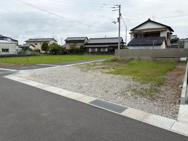 【前面道路含む現地写真】 | 売地　南国市久礼田（北東区画）　＠17.45