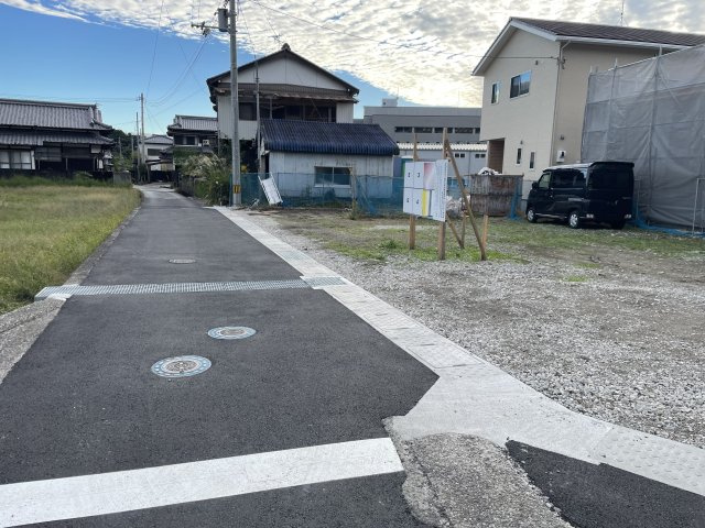 【前面道路含む現地写真】 | 売地　南国市久礼田（北東区画）　＠17.45