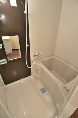 【浴室】 | プレアール南亀井Ⅱ | 落ち着いた空間のお風呂です