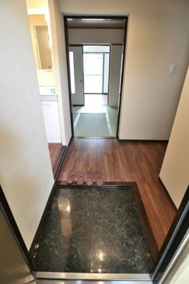 【玄関】 | プレアール南亀井Ⅱ | ゆったりとした玄関です