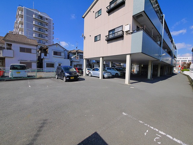 わかくさマンションの駐車場|駐車場です