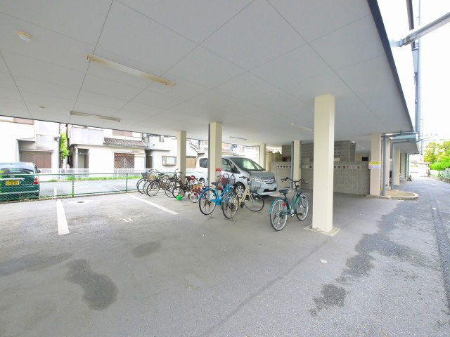 わかくさマンションのその他共用部分|自転車置き場です
