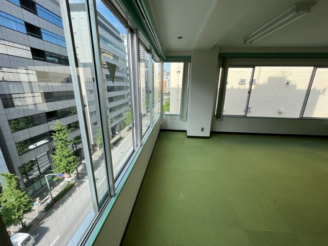 塩部ビルディングの内装