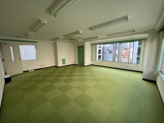 塩部ビルディングの内装