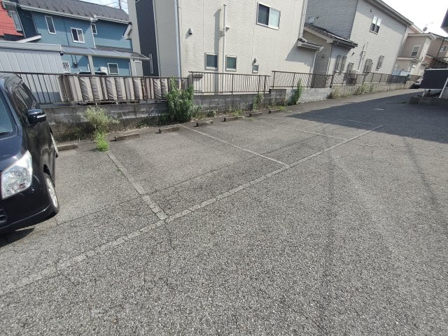 アーバンコーポ岩槻の駐車場|駐車場があります