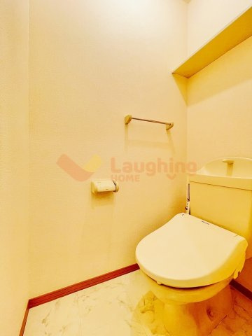マーサ・ジュネスのトイレ|トイレです