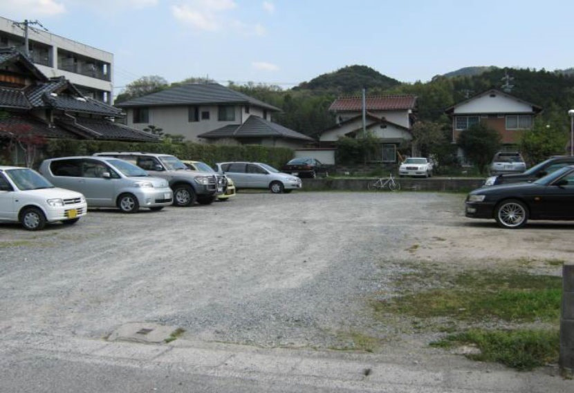 シャトル第二駐車場の駐車場