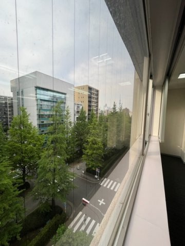 花の東京ビルの内装