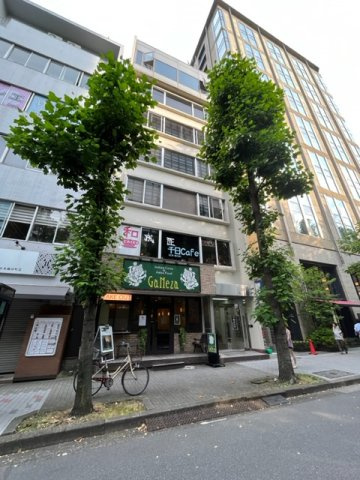 花の東京ビルの外観